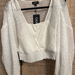 GiGiO long sleeve blouse. White, size M.